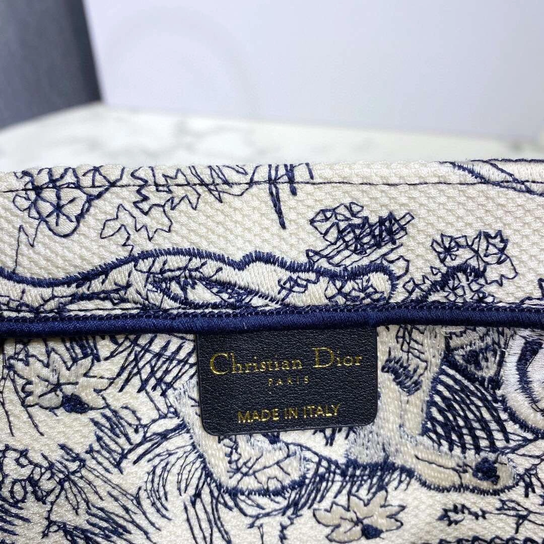 &MOMO--- Book Tote M1286 41.5 36.5 item :063B00E1951